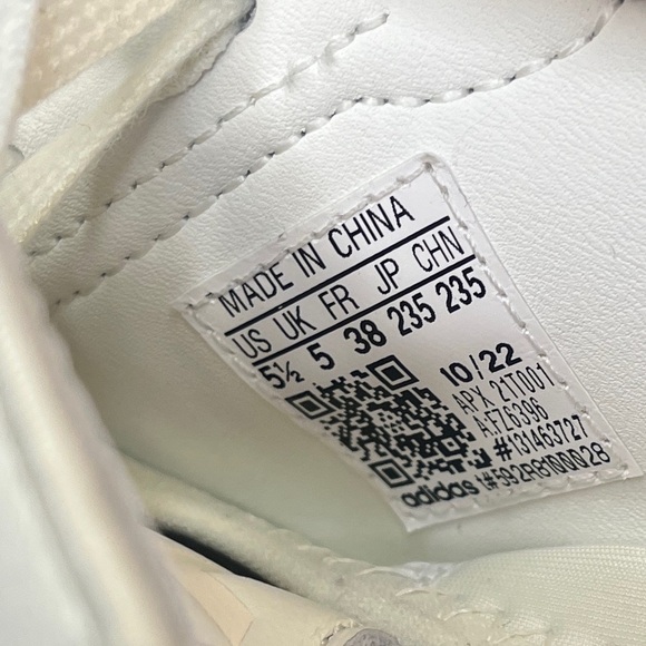 Adidas Y-3 rivalry
Off white
Brand new - Picture 10 of 11